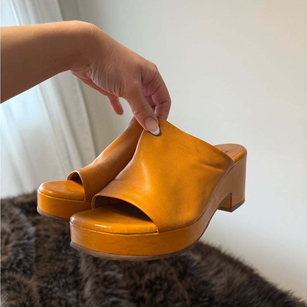 Miz Mooz Gwen Mustard Leather Heeled Slide Sandals | Size 37